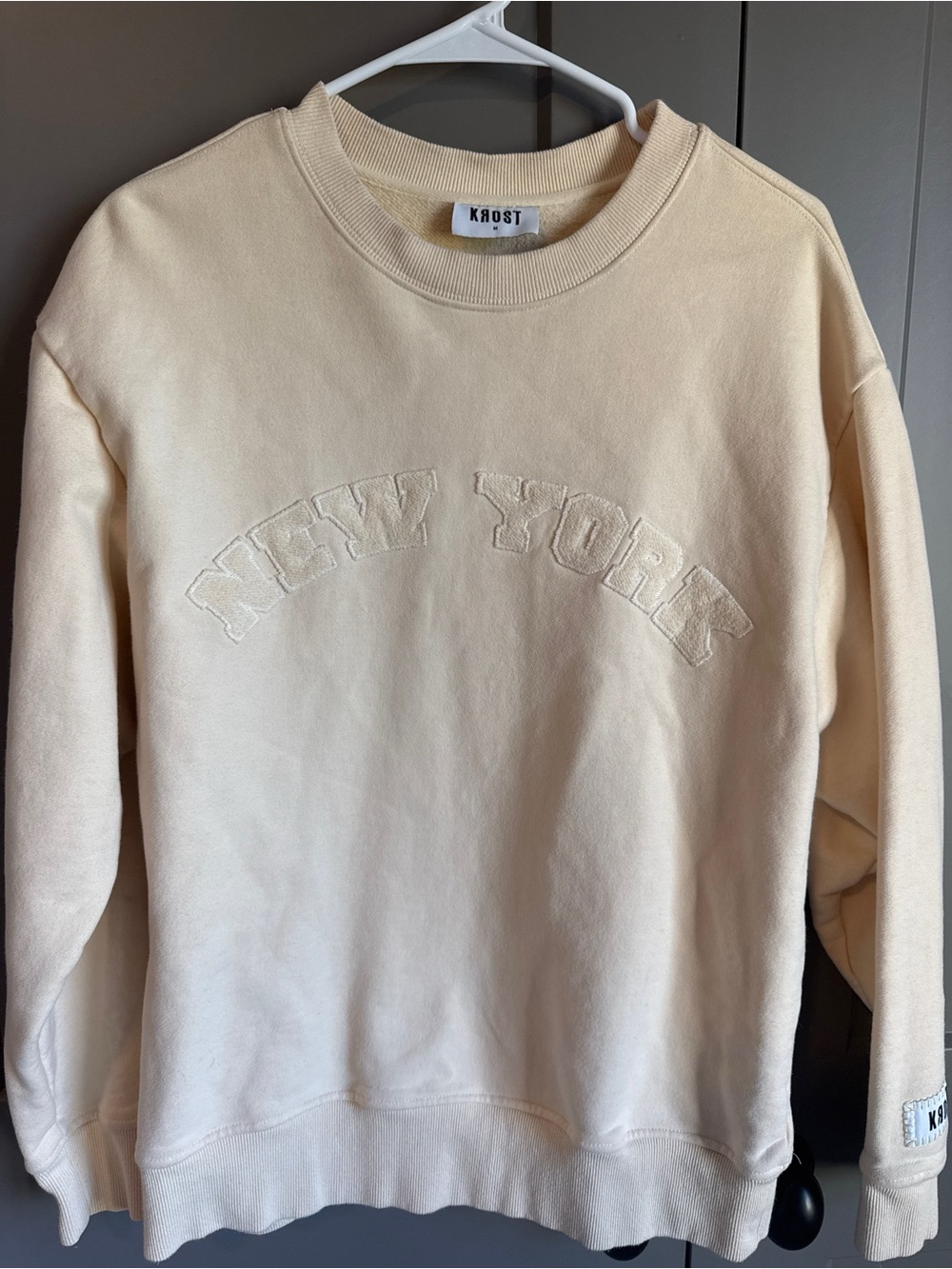 KROST mens M Cream Crewneck Sweater